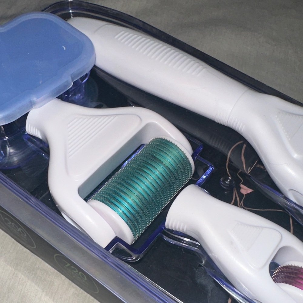 Angel Kiss microneedle Derma Roller Kit - Picture 3 of 5